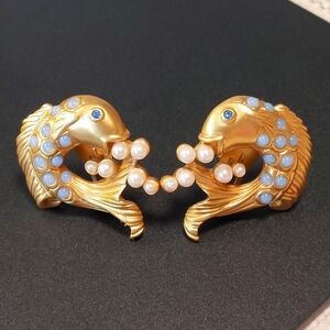 Vintage Elizabeth Taylor for Avon Koi Fish Earrings Gold Tone Pearl Opal